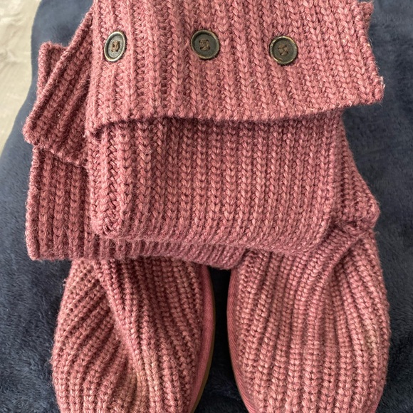 UGG Classic Cardy Knit Boot. Size 9. Please see last photo for description. - Picture 6 of 11